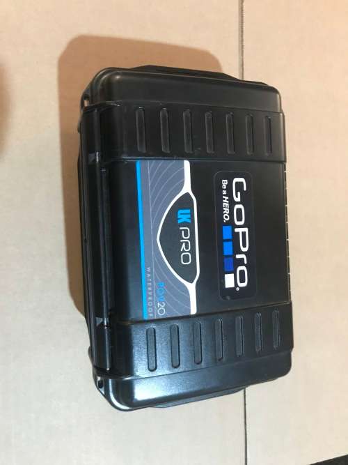 GOPRO HERO 6 *32 GB MICRO SD MEMORY CARD*CASING8BRACKET*BOX*GOOD CONDITION